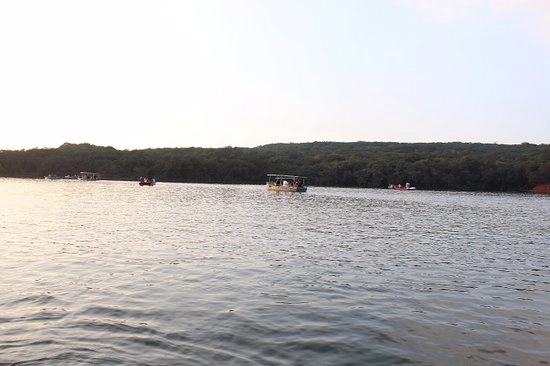 पर्यटकांना भेट देण्यासाठी ओडिशामध्ये सुंदर आणि अद्भुत तलाव आहे, जाणून घ्या माहिती