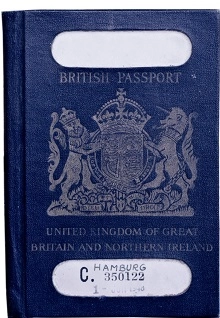 इंग्लंडच्या पासपोर्टचा निळ्या रंगाचा