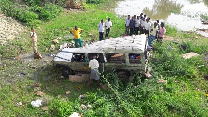 भीषण अपघात, तिरूपती दर्शनासाठी गेलेल्या महाराष्ट्रातील 6 भाविकांचा मृत्यू