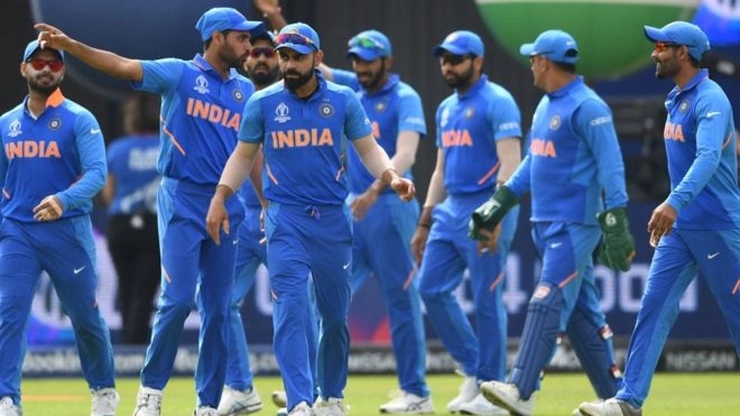 वेस्ट इंडिज दौरा: टीम इंडियाची धुरा विराट कोहली कडेच, धोनीची माघार, चहर बंधूंना संधी