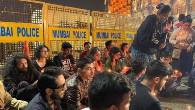 JNU attack: जेएनयूत विद्यार्थ्यांवर हल्ला, मुंबई आणि पुण्यातही पडसाद