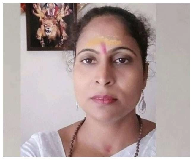 अभिनेत्री अनुपमा पाठकने Facebook Live नंतर मुंबईतील राहत्या घरी आत्महत्या केली