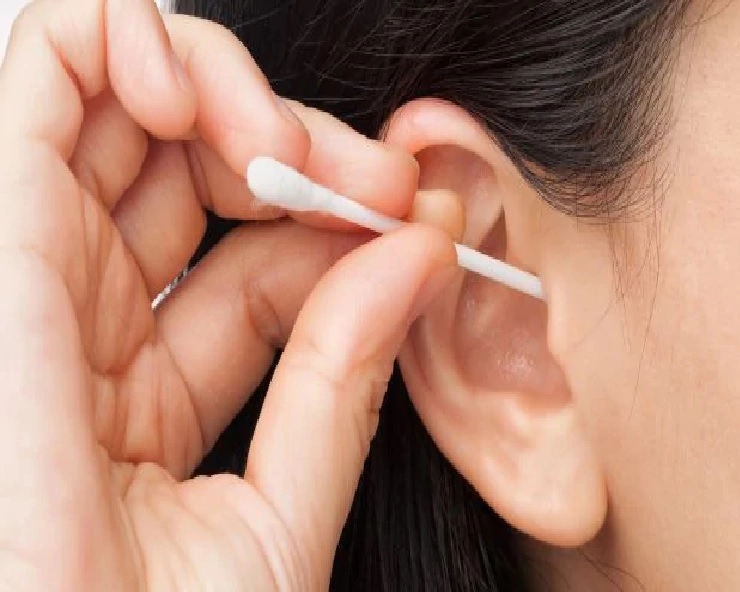 कान स्वच्छ करण्याची नैसर्गिक पद्धत जाणून घ्या