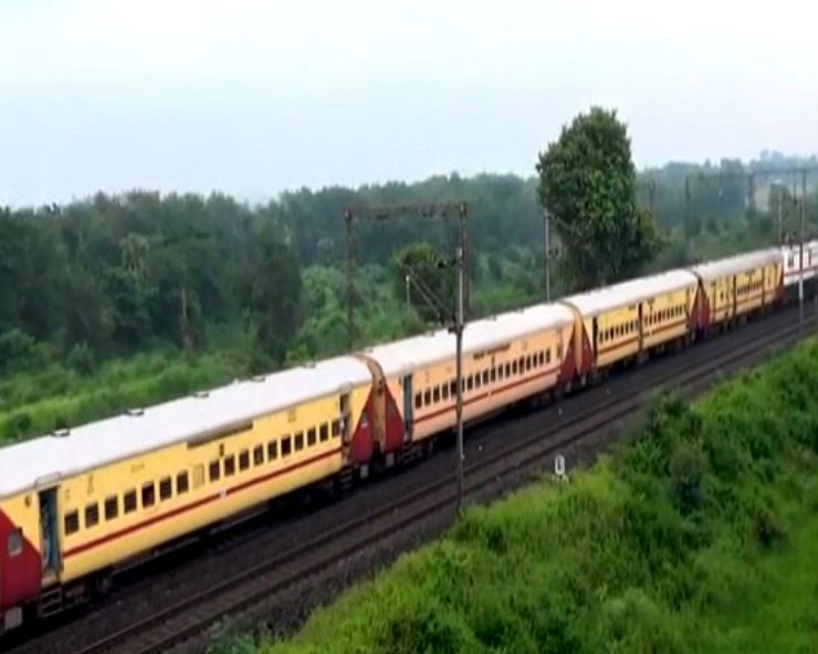 Diwali Special Trains : मुंबई पुण्यातून प्रवाशांसाठी धावणार दिवाळी विशेष ट्रेन
