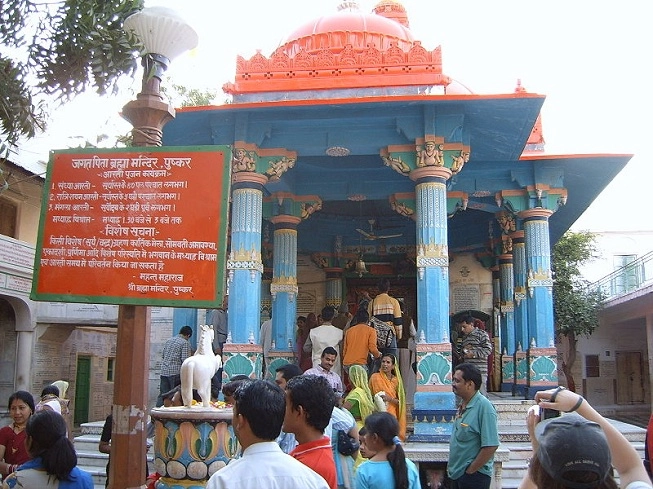 भारताच्या या 5 मंदिरात पुरुषांच्या प्रवेशावर बंदी आहे, फक्त महिलाच पूजा करू शकतात