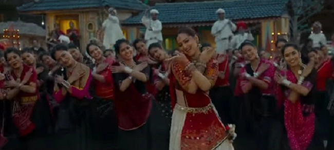 VIDEO: 'भुज: द प्राइड ऑफ इंडिया' हे नवीन गाणे 'Rammo Rammo' रिलीज होताच इंटरनेटवर