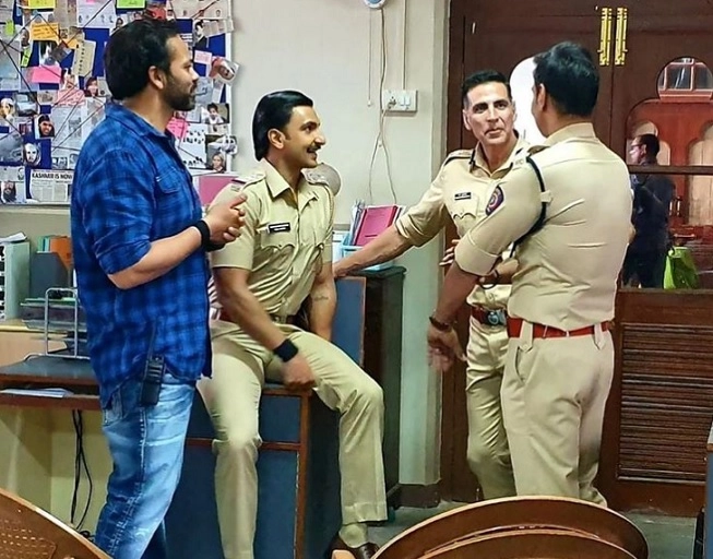 अक्षय कुमारने सूर्यवंशीच्या दिवाळी रिलीजची घोषणा केली, म्हणाला - ‘अब किसी के रोके न रुकेगी- आ रही है पुलिस’