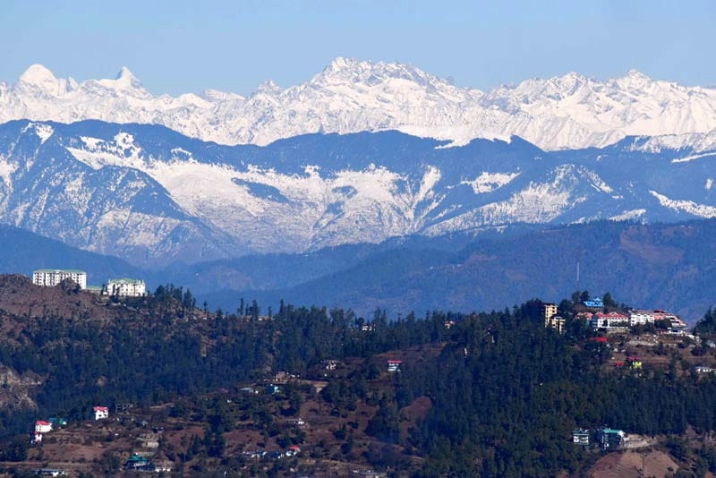 यंदा शिमला- मसूरी नाही, तर हिमाचल प्रदेशातील या ठिकाणी भेट द्या