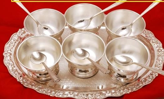 Diwali 2021 Silver Utensils Cleaning Tips :Silver Cleaning Hacks केमिकल न वापरता चांदीची भांडी स्वच्छ करणे
