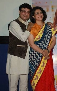 Happy Birthday Sachin Pilgaonkar and Supriya Pilgaonkar:  सचिन ‘नवरी मिळे नवऱ्याला’च्या सेटवर जमली जोडी, आज दोघांचा वाढदिवस