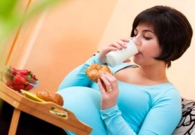 Pregnancy Tips :  का घ्यावे गर्भवतीने पोषक आहार?