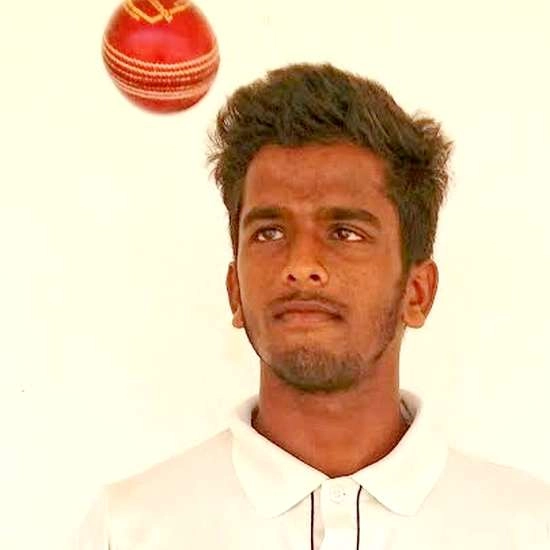 12 ரன்களுக்கு 10 விக்கெட் : இளம் இந்திய வீரர் நாஜில் அபார சாதனை