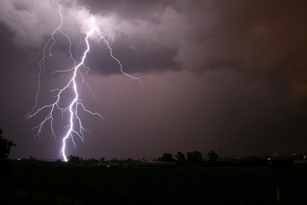 What is Lightning વીજળી કેમ પડે છે, શુ છે તેનુ વૈજ્ઞાનિક કારણ ?