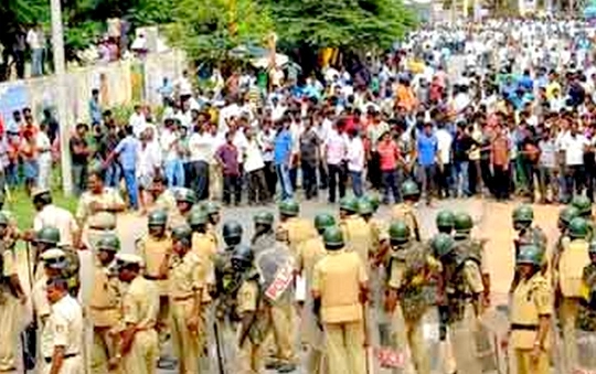 கர்நாடகாவில் போலீஸ் துப்பாக்கி சூடு: 2 பேர் பலி