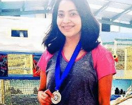 பவர் லிஃப்டிங் போட்டியில் வெண்கலப் பதக்கம்: டிவி தொகுப்பாளினி ரம்யா!