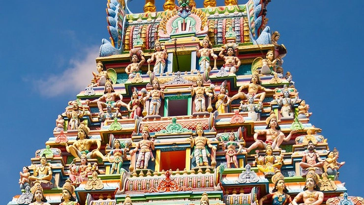 சிங்கப்பூர் கிருஷ்ணன் கோவில் கும்பாபிஷேகம்: ஏராளமான பக்தர்கள் பங்கேற்பு