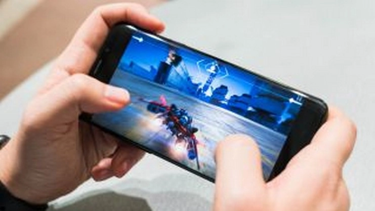 चीनने लावला व्हीडिओ गेम खेळण्याच्या वेळांवर कर्फ्यू