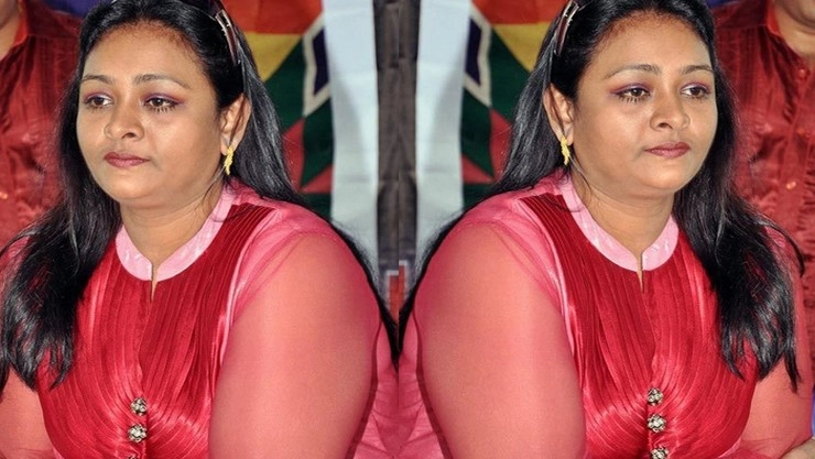 டிக் டாக்-கில் கலக்கும் ஷகீலா: வைரல் வீடியோ!