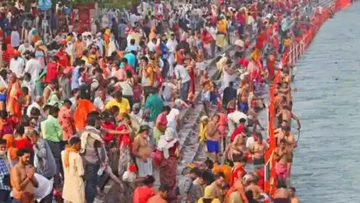 சாதுக்கள் தலைவர் உள்பட 2220 பேர்களுக்கு கொரோனா: ஹரித்துவார் கும்பமேளாவில் பரபரப்பு