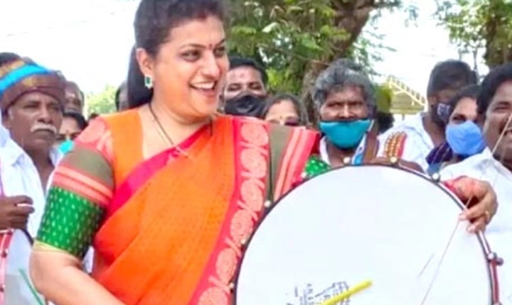 பறை வாசித்து அசத்திய நடிகை ரோஜா - வைரல் வீடியோ!