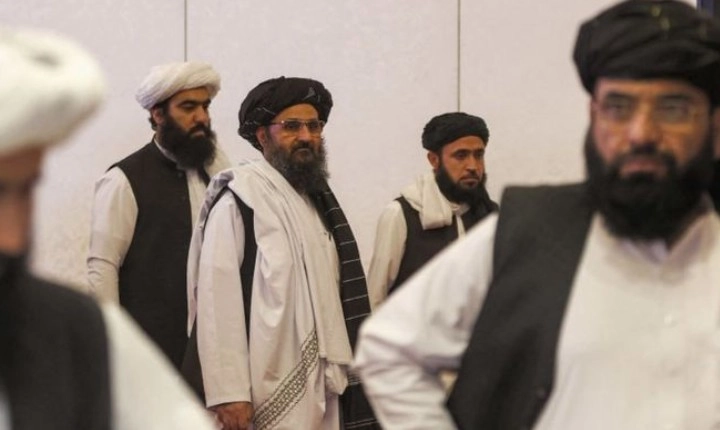 பெண்கள் ஆண் மருத்துவர்களிடம் சிகிச்சை பெற கூடாது: தாலிபான்கள் உத்தரவு!