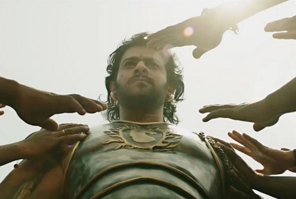 'బాహుబలి 2' చిత్రం రూ.2000 కోట్ల వసూళ్లు సాధించినా ఆశ్చర్యపోనక్కర్లేదు.. సినీ విశ్లేషకులు