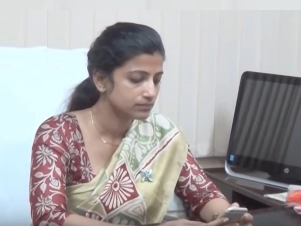 కలెక్టర్ అమ్రపాలి ఐఏఎస్ పరీక్షా టిప్స్... (Video)