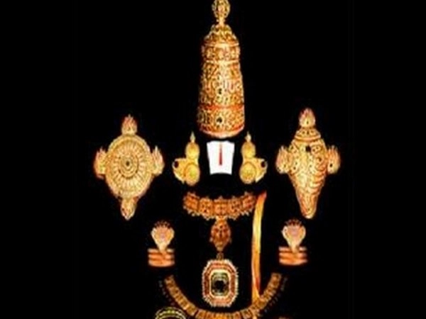 తిరుమ‌ల ‌: శ్రీవారి ఆలయంలో వైభవంగా పవిత్రాల సమర్పణ