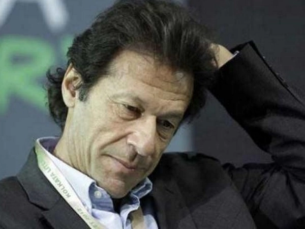 पाकिस्तानचे पंतप्रधान इम्रान खान यांची कोरोना चाचणी, रुग्णांचा आकडा 10000 वर