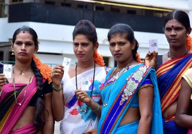 హిజ్రాలకు ఒక శాతం ఉద్యోగ రిజర్వేషన్ కోటా: కర్నాటక సర్కారు