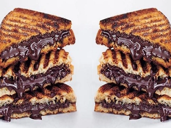 Grilled Dark Chocolate Sandwich Recipe