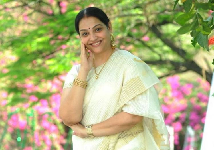 Actress jayalalitha
