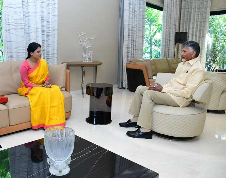 YS Sharmila invited Chandrababu for her son's marriage