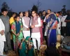 बुधनी में आदिवासियों के घरों पर बुलडोजर कार्रवाई के विरोध में धरने पर शिवराज, अपनी ही सरकार को घेरा