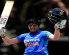 शेफाली वर्माने ५ षटकार मारून हरमनप्रीत कौरचा मोठा विक्रम मोडत इतिहास रचला