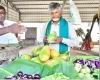 భువనేశ్వరి గారు ఆర్డర్ చేస్తే.. రైతు బజారులో కూరగాయలు కొన్న సీఎం చంద్రబాబు