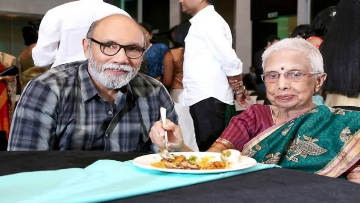 90 வயது அம்மாவுடன் சத்யராஜ்! இணையத்தில் வைரலாகும் புகைப்படம்! - Rare ...