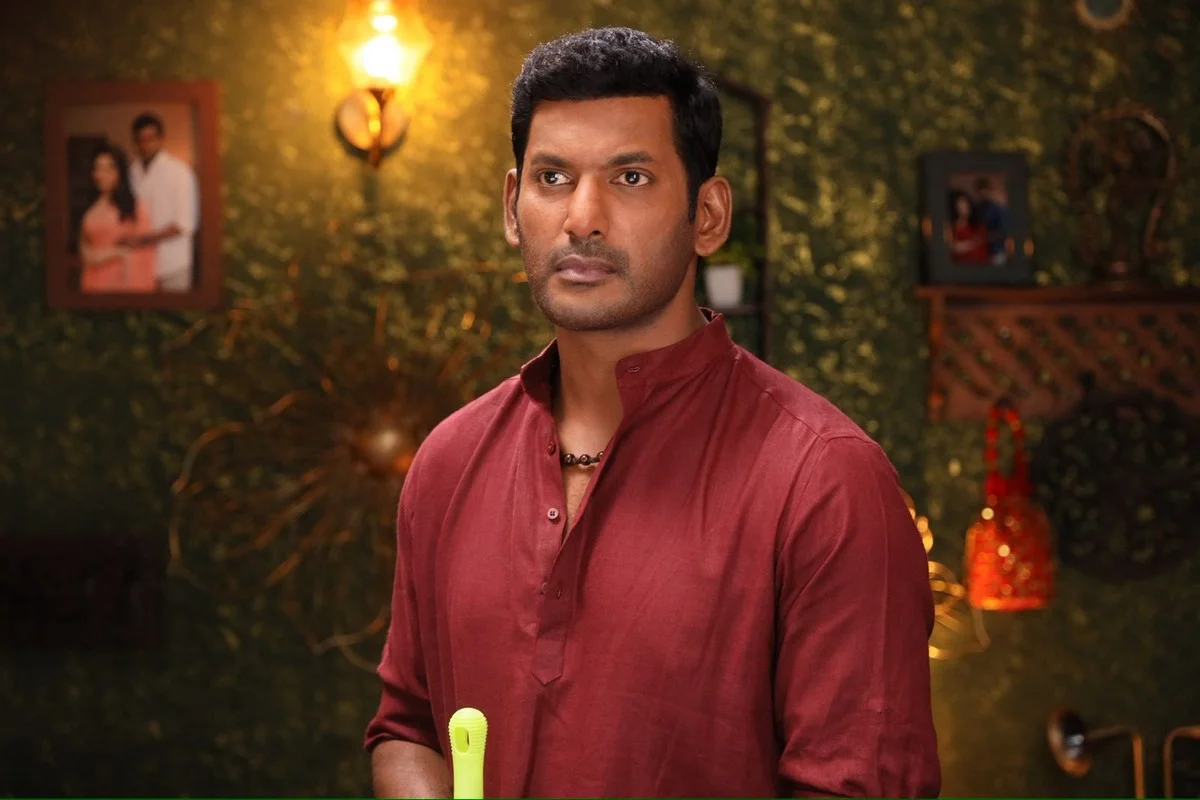 సినిమాపై అవగాహన లేని వ్యక్తికి సినిమాటోగ్రఫీ శాఖనా? సీఎం విజయ్‌పై ...