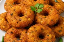 ''मसाला वडा''दक्षिण भारतातील लोकप्रिय आणि कुरकुरीत स्नॅक रेसिपी ''मसाला वडा''दक्षिण भारतातील लोकप्रिय आणि कुरकुरीत स्नॅक रेसिपी