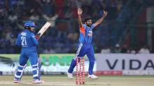 0, 0, 0, 0, 0, 0: Bumrah అదుర్స్.. మెయిడెన్ ఓవర్తో అద్భుత రికార్డ్ (video) 0, 0, 0, 0, 0, 0: Bumrah అదుర్స్.. మెయిడెన్ ఓవర్తో అద్భుత రికార్డ్ (video)