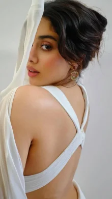 Janhvi Kapoor bold photos
