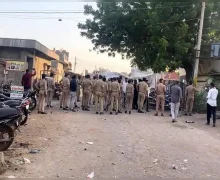 Botad Stone Pelting  - AAPની સભામાં પથ્થરમારો, ખેડૂતો અને પોલીસ વચ્ચે ઘર્ષણ, ટીયરગૅસના શેલ છોડાયા