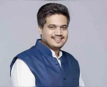 रोहित पवार यांनी सरकार शेतकऱ्यांकडे दुर्लक्ष करत असल्याचा आरोप केला