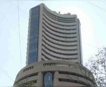 Stock Market: શેર બજારમાં મચ્યો કોહરામ, સેંસેક્સ-નિફ્ટી ધડામ, મોટા ઘટાડા સાથે ખુલ્યુ માર્કેટ