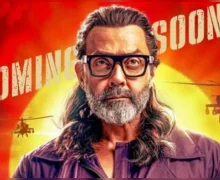 अभिनेता बॉबी देओल खलनायकाच्या भूमिकेत परतला आहे, एका अप्रतिम चित्रपटात त्याच्या भयंकर लूकची झलक दिसणार