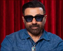 धर्मेंद्र यांच्या अस्थी विसर्जनाच्या वेळी सनी देओलचा राग पुन्हा पापाराझींवर निघाला, किती पैसे हवे आहेत विचारले