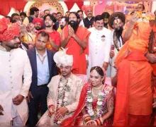 Video- મુખ્યમંત્રી મોહન યાદવના નાના પુત્રએ લગ્ન કર્યા, સમૂહ લગ્ન સમારોહમાં સાત પ્રતિજ્ઞાઓ લીધી; જાણો કોણ કોણ હાજર રહ્યું