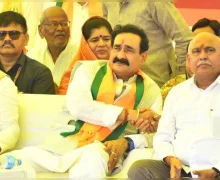 दतिया से टिकट कटने पर छलक आएं नरोत्तम मिश्रा के आँसू, आशुतोष तिवारी की नामांकन रैली में मंच पर हुए भावुक