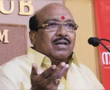 മകൻ സംഘപരിവാറിനൊപ്പം, വെള്ളാപ്പള്ളി രണ്ട് തോണിയിൽ കാലുവെച്ച് നടക്കുന്നു: പി.ജയരാജൻ