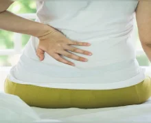 या व्हिटॅमिन्सच्या कमतरतेमुळे तरुणांमध्येही पाठदुखी होऊ शकते